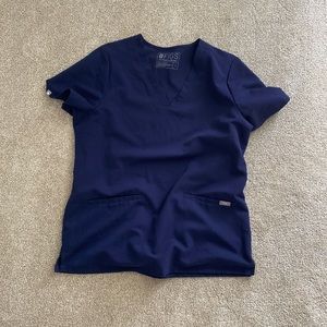 Figs 3 pocket scrub top- perfect condition